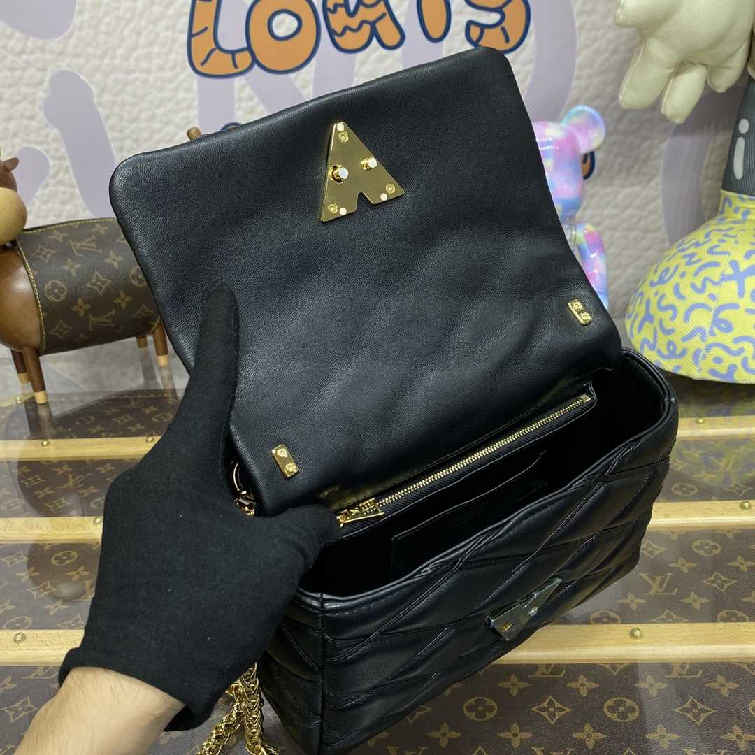 Louis Vuitton GO-14 MM   M22891 - PerfectKickZ