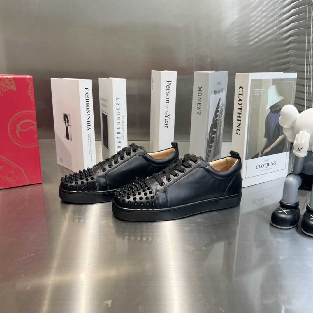 Christian Louboutin Louis Junior Spikes - PerfectKickZ
