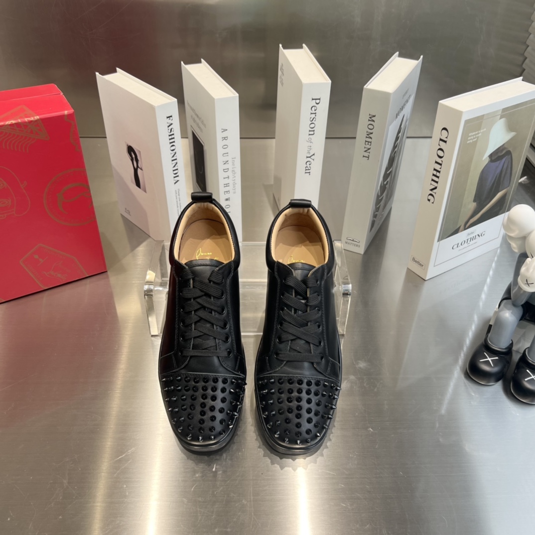 Christian Louboutin Louis Junior Spikes - PerfectKickZ