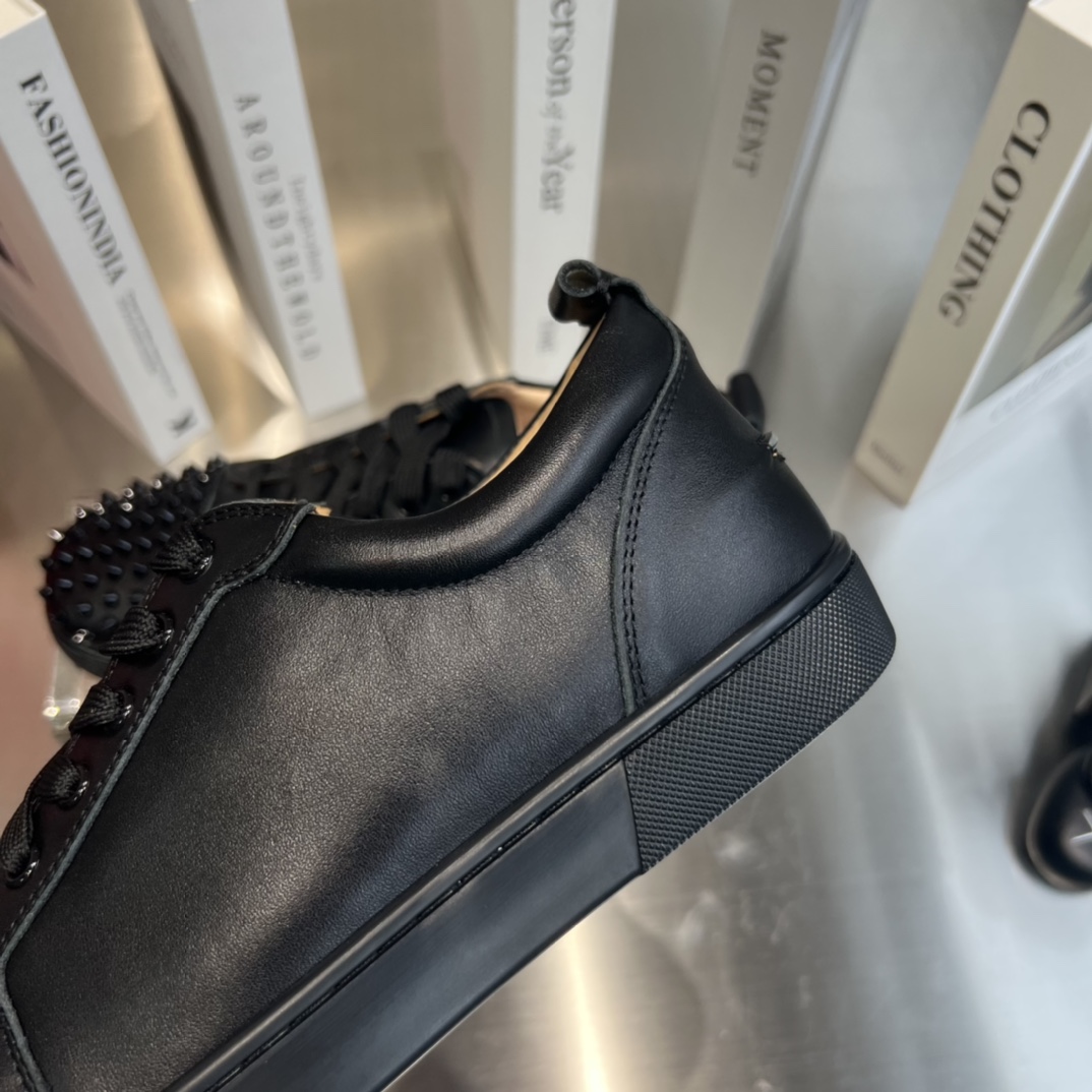 Christian Louboutin Louis Junior Spikes - PerfectKickZ