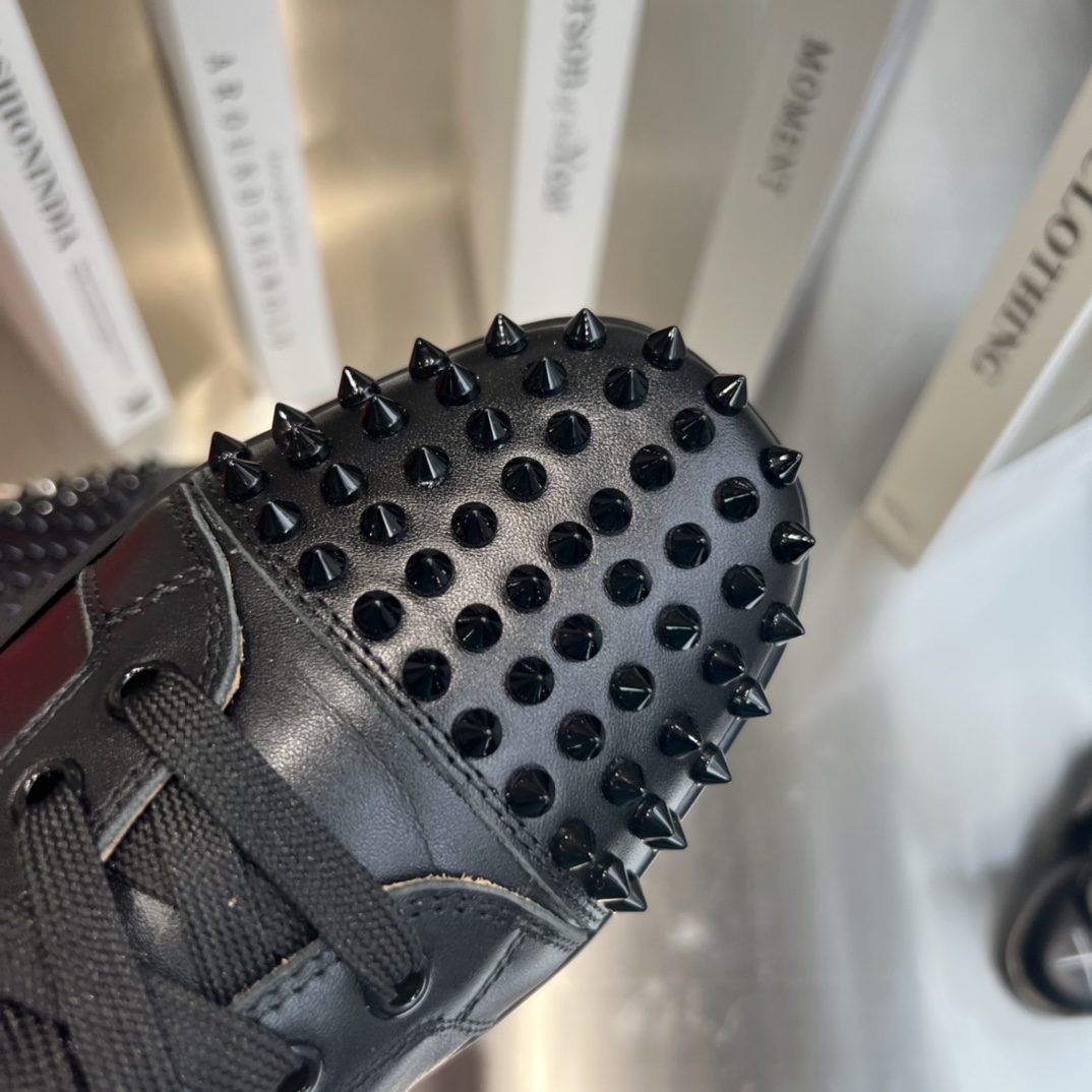 Christian Louboutin Louis Junior Spikes - PerfectKickZ