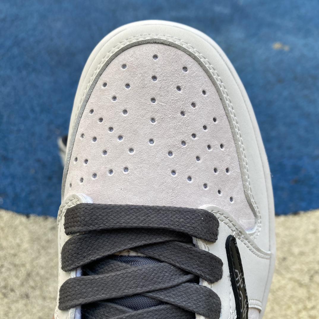 Tracis Scott x Air Jordan 1 Low Golf Sneaker   DZ4137-708 - PerfectKickZ
