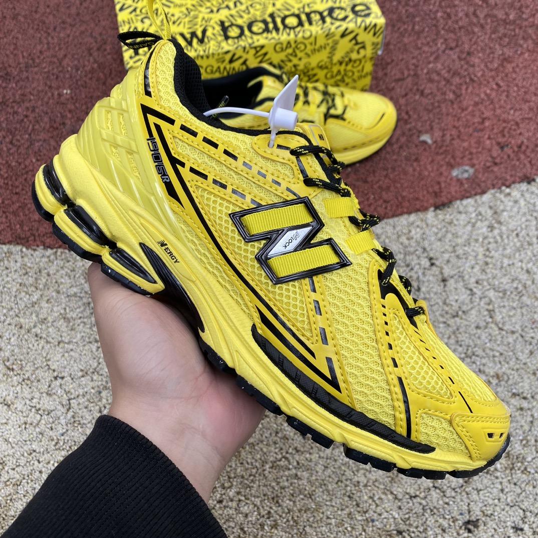 GANNI x New Balance 1906R Sneakers      M1906RGA - PerfectKickZ