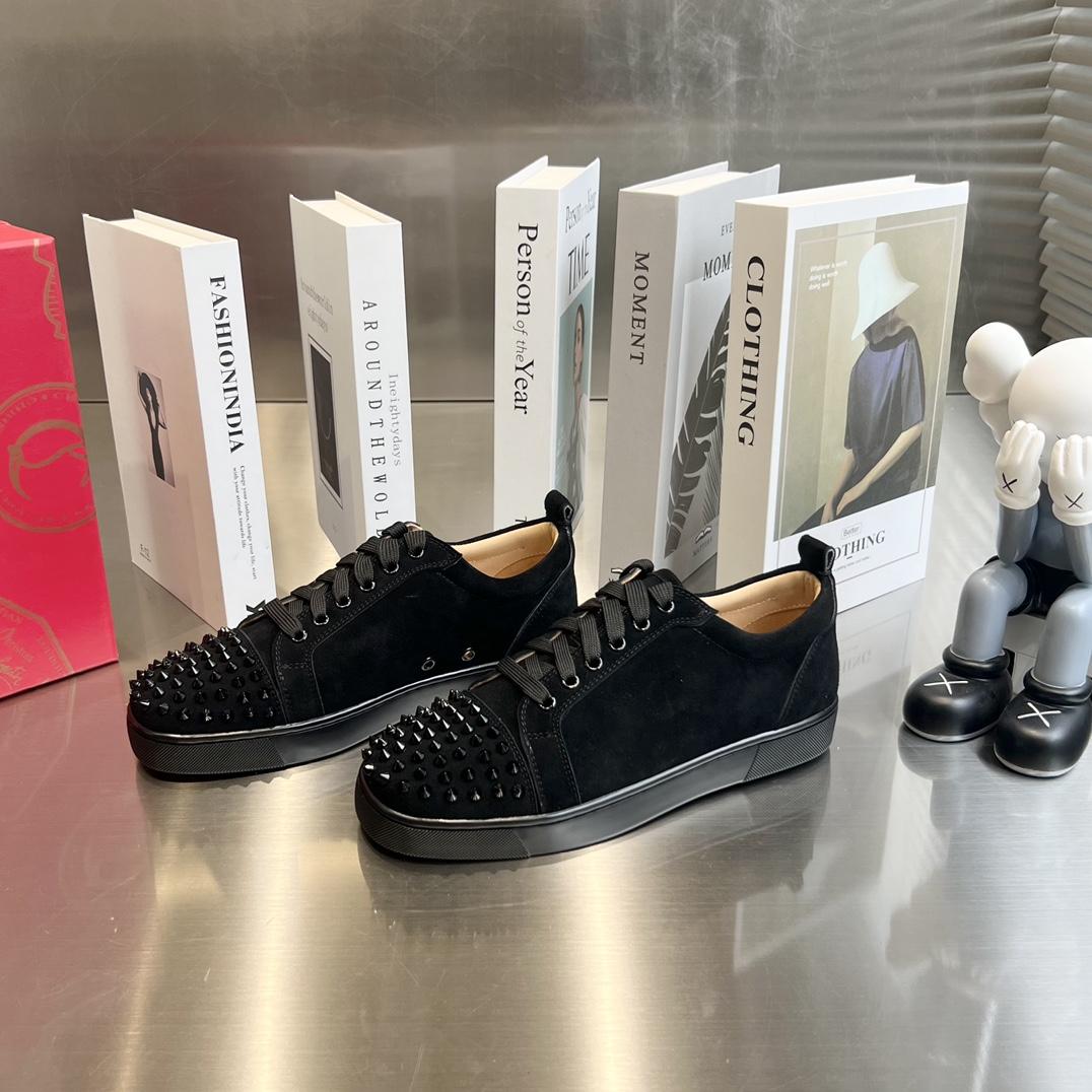 Christian Louboutin Louis Junior Spikes - PerfectKickZ