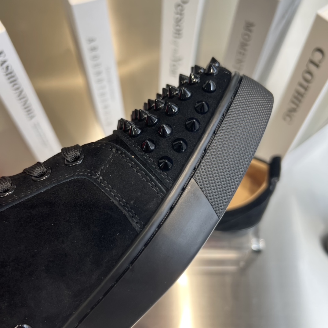 Christian Louboutin Louis Junior Spikes - PerfectKickZ