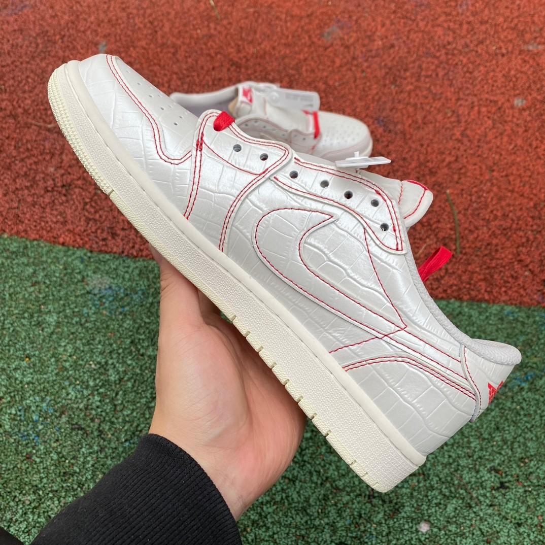 Tracis Scott x Air Jordan 1 Low Golf TS Sneaker      DM7866-601 - PerfectKickZ