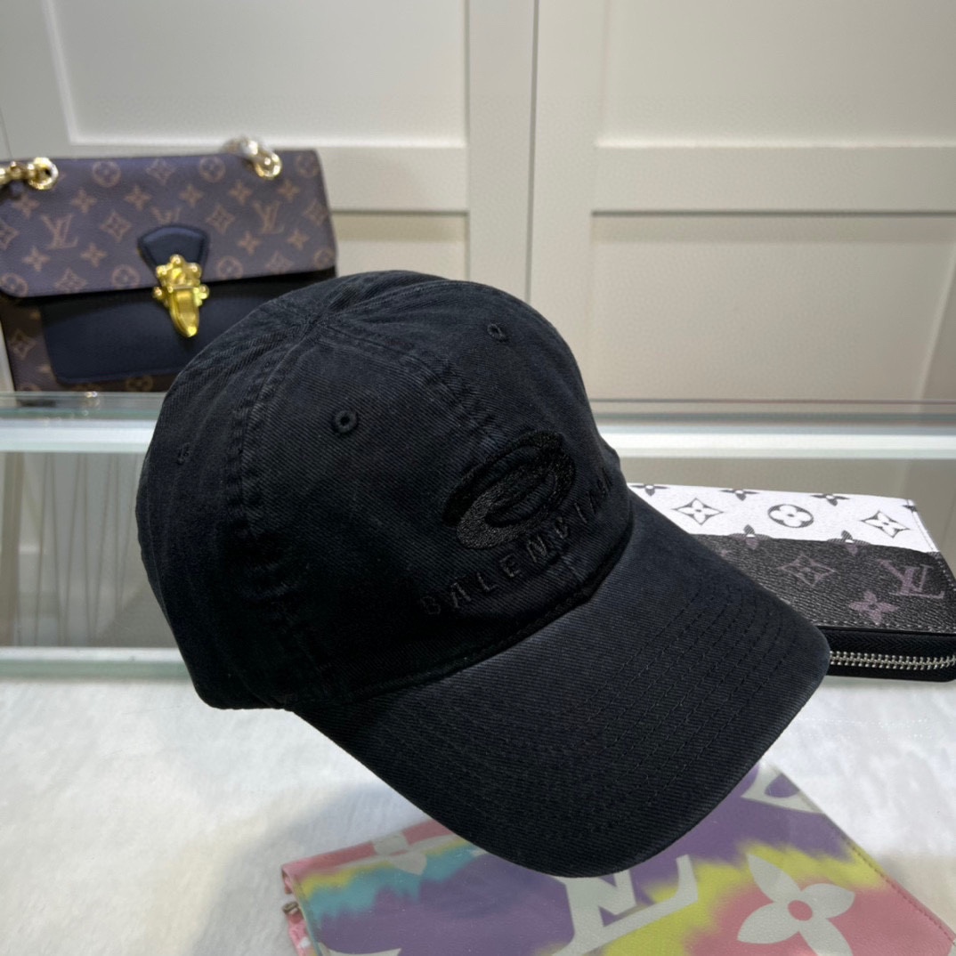 Balenciaga Unity Sports Icon Embossed Cap - PerfectKickZ