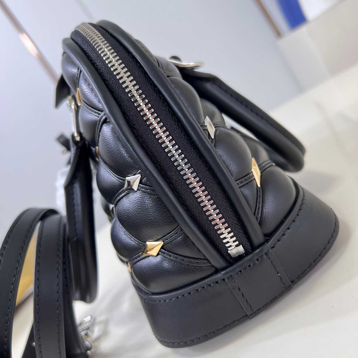 Louis Vuitton Nano Alma    M83019 - PerfectKickZ