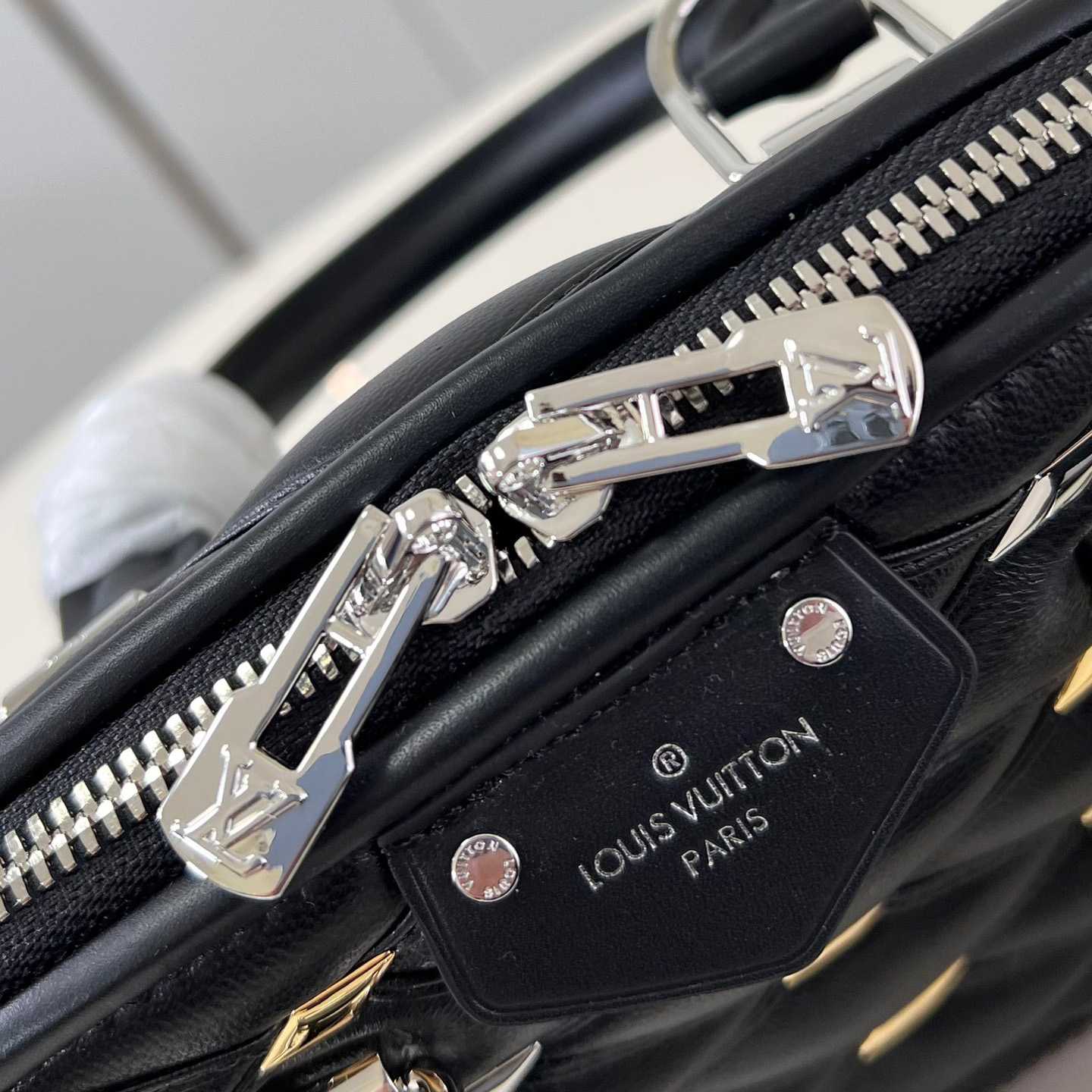 Louis Vuitton Nano Alma    M83019 - PerfectKickZ