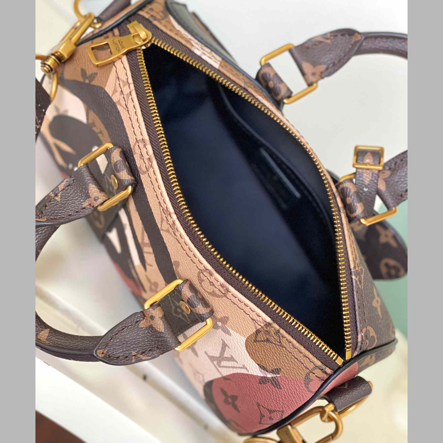 Louis Vuitton Keepall Bandoulière 25  M46701 - PerfectKickZ