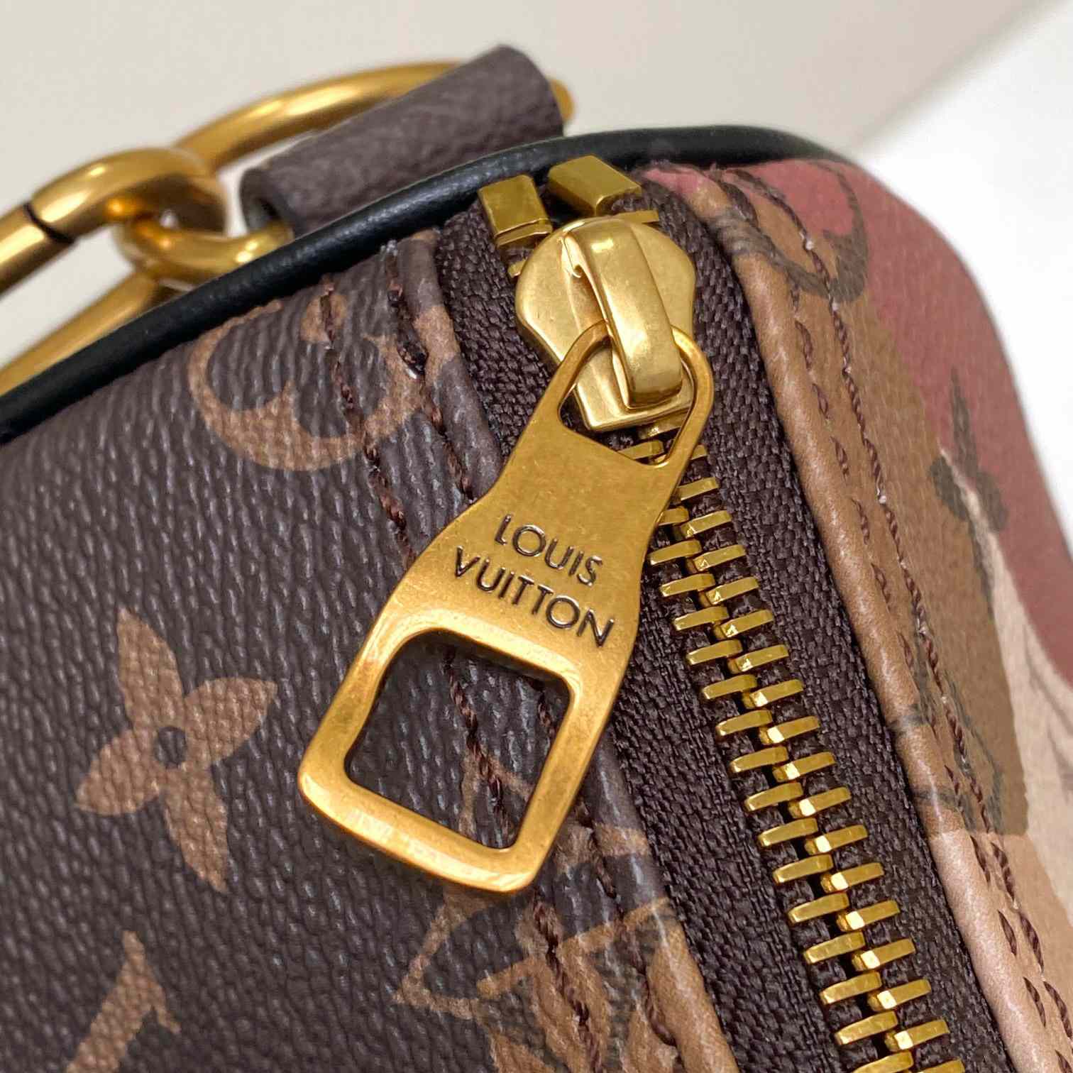 Louis Vuitton Keepall Bandoulière 25  M46701 - PerfectKickZ