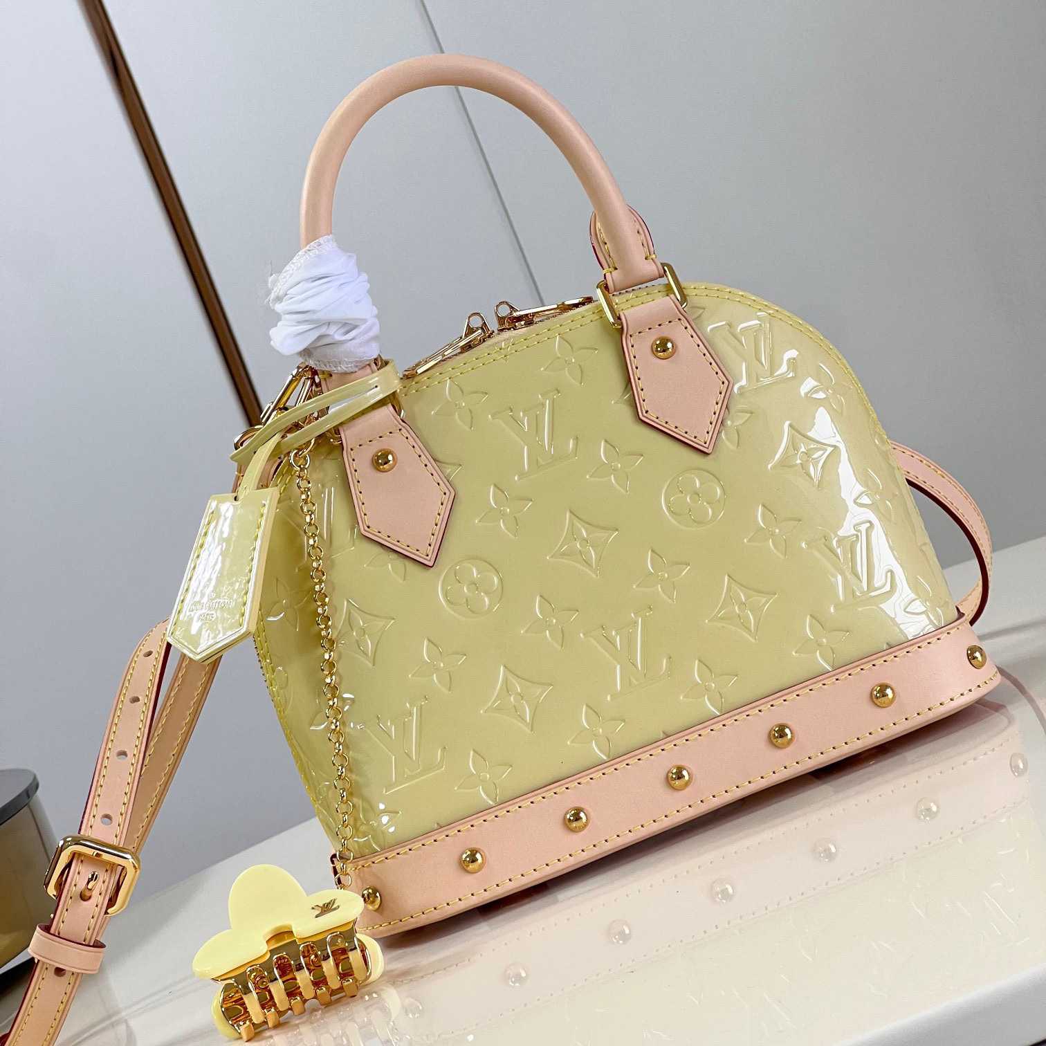 Louis Vuitton Alma BB   M24063 - PerfectKickZ