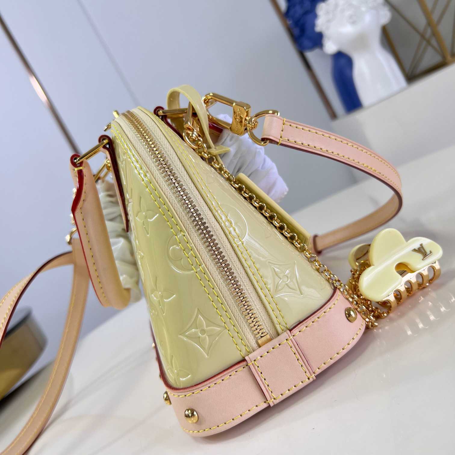 Louis Vuitton Alma BB   M24063 - PerfectKickZ