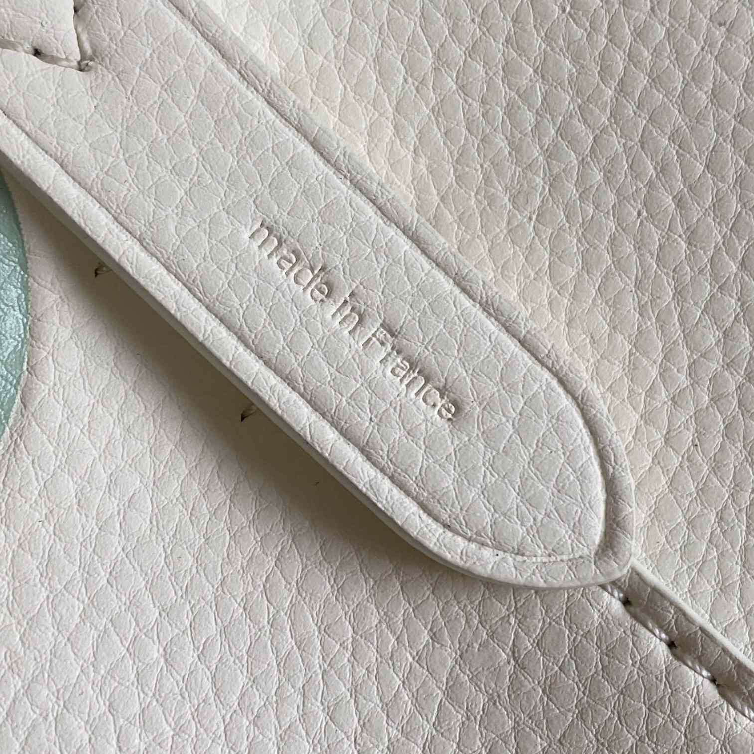 Louis Vuitton Néonoé BB   M24048 - PerfectKickZ