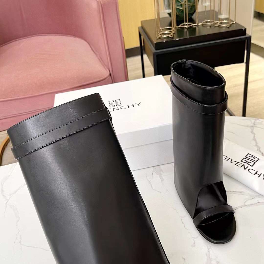 Givenchy Shark Lock Sandals In Leather - PerfectKickZ