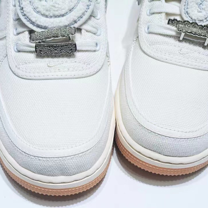 Travis Scott x NK Air Force 1 Sneaker    AQ4211-101  - 