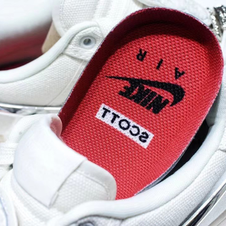Travis Scott x NK Air Force 1 Sneaker    AQ4211-101  - 