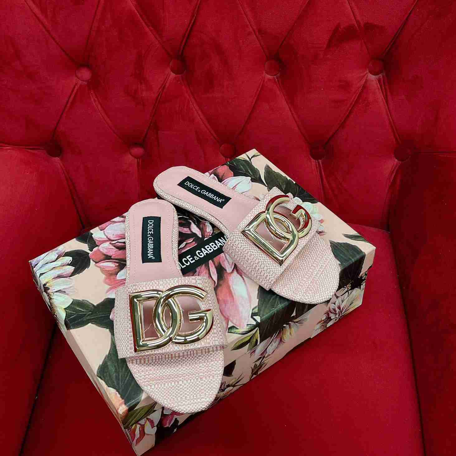 Dolce & Gabbana Raffia Sliders - PerfectKickZ