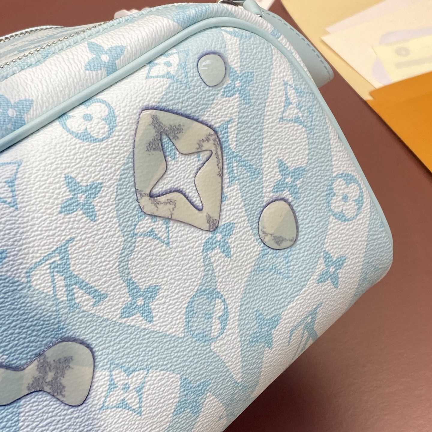 Louis Vuitton Dopp Kit    M82337 - PerfectKickZ