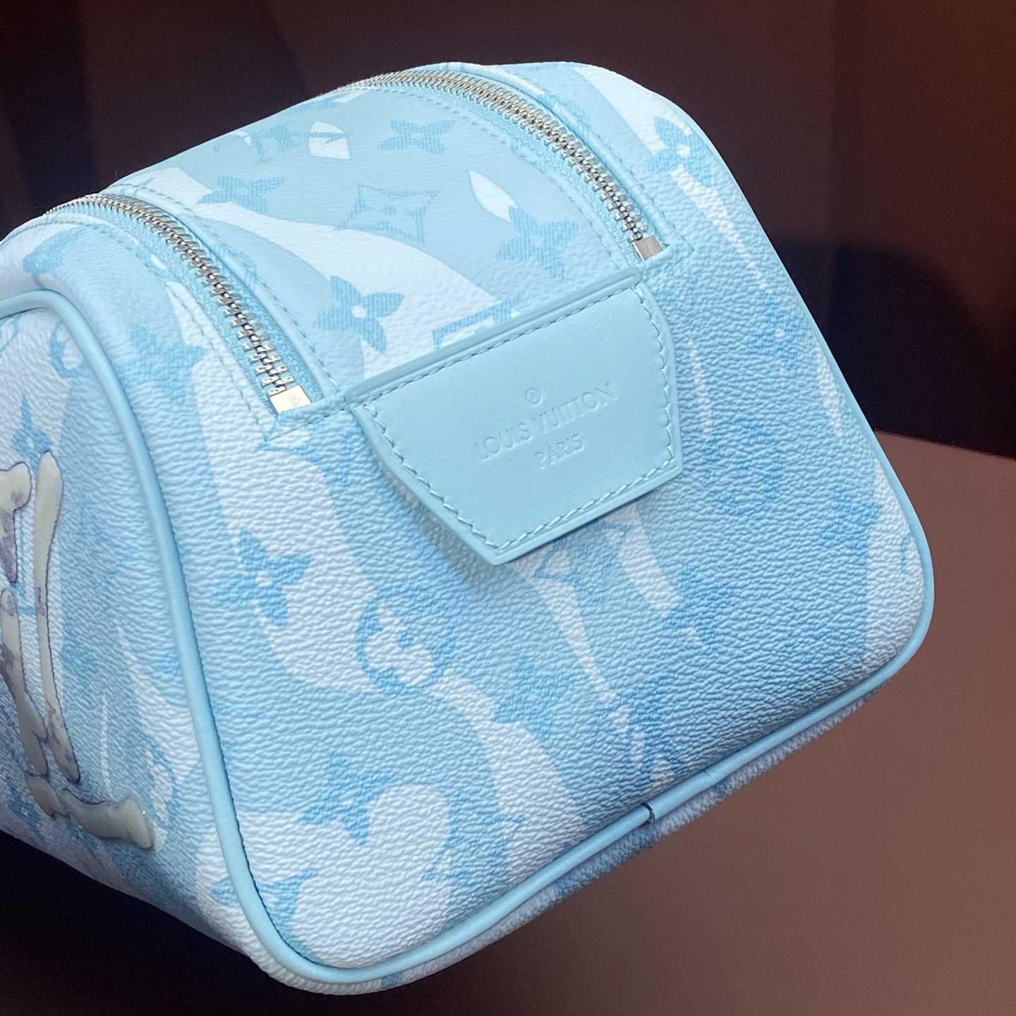Louis Vuitton Dopp Kit    M82337 - PerfectKickZ