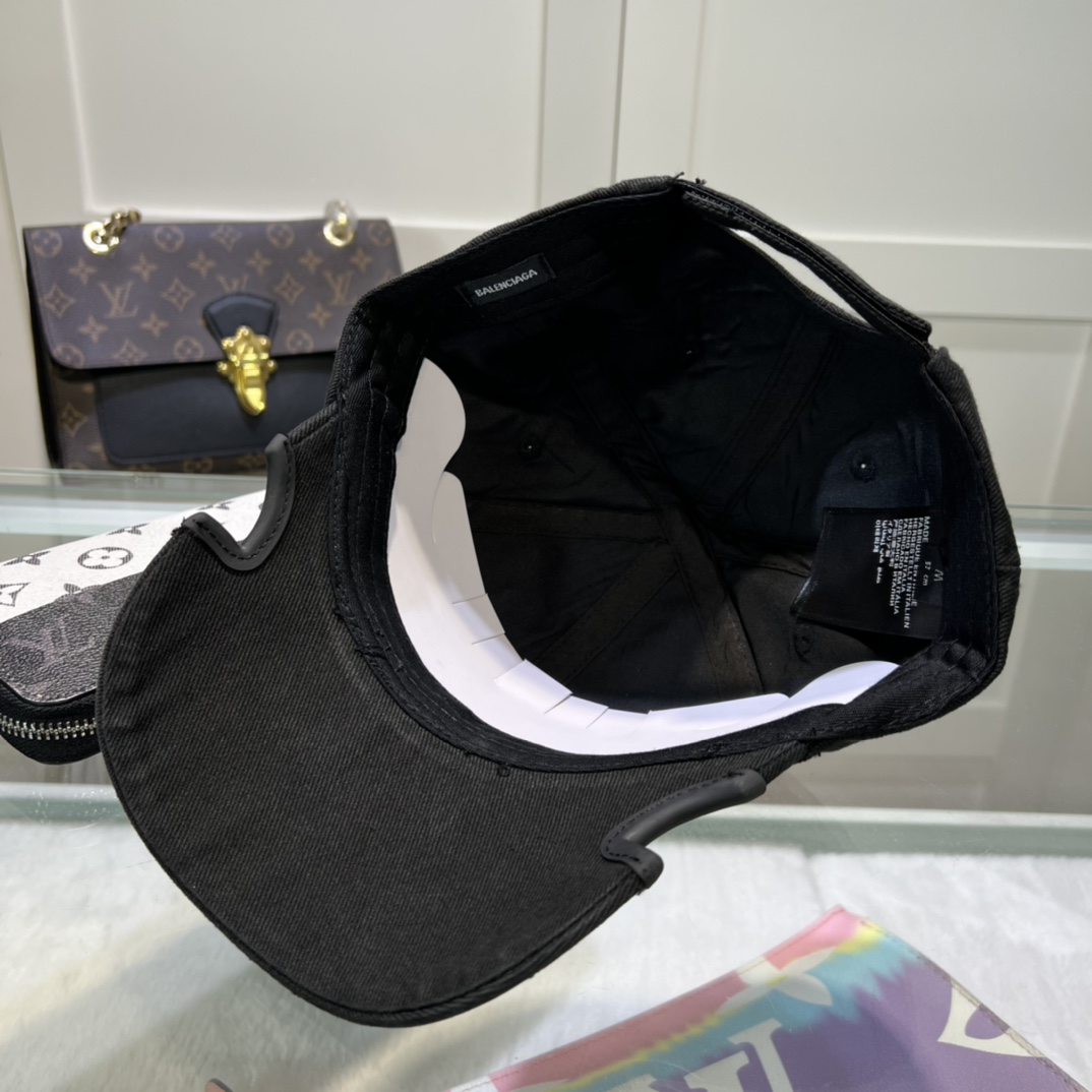Balenciaga Unity Sports Icon Cap In Black - PerfectKickZ