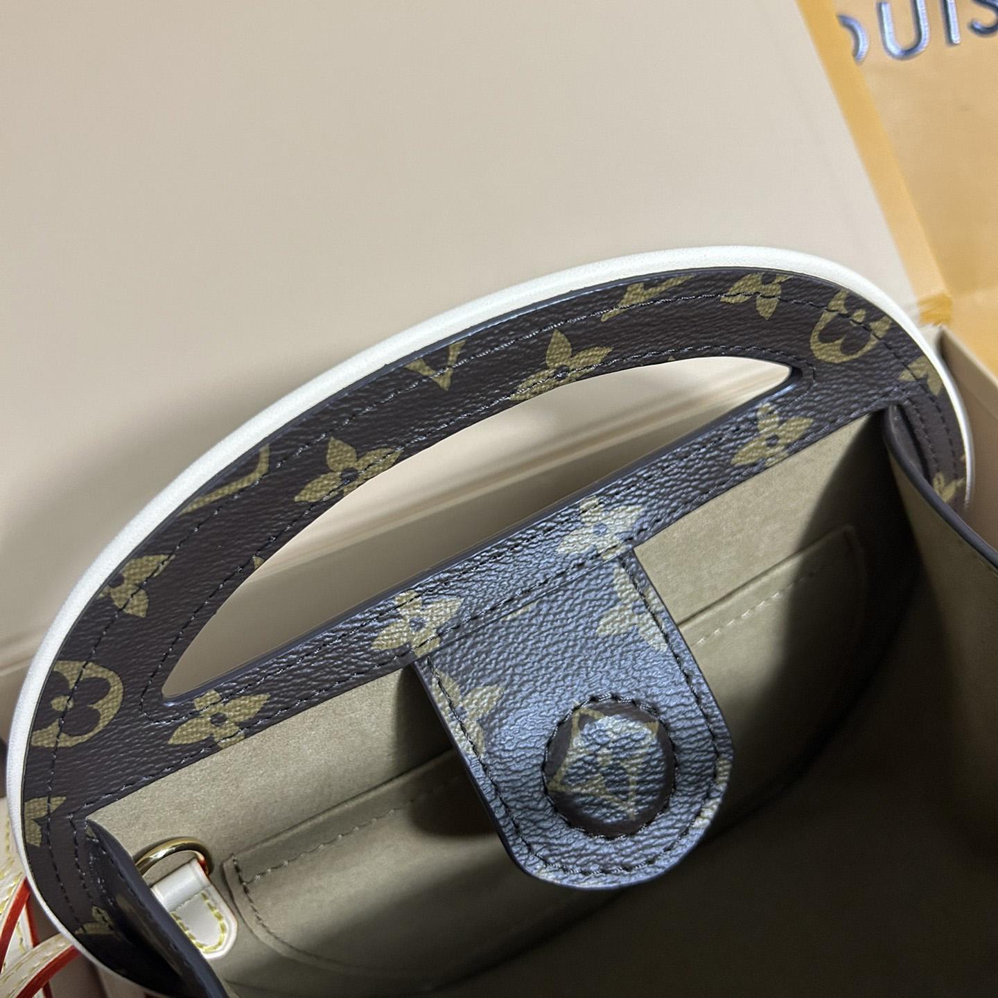 Louis Vuitton Around Me PM    M47117 - PerfectKickZ