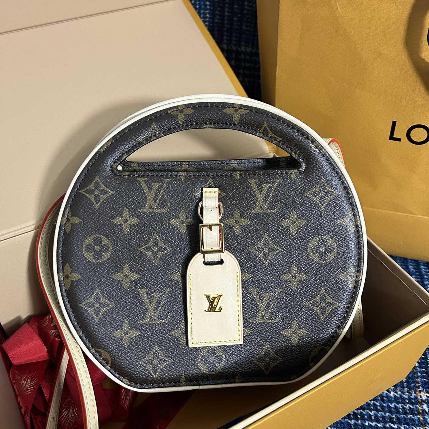 Louis Vuitton Around Me PM    M47117 - PerfectKickZ