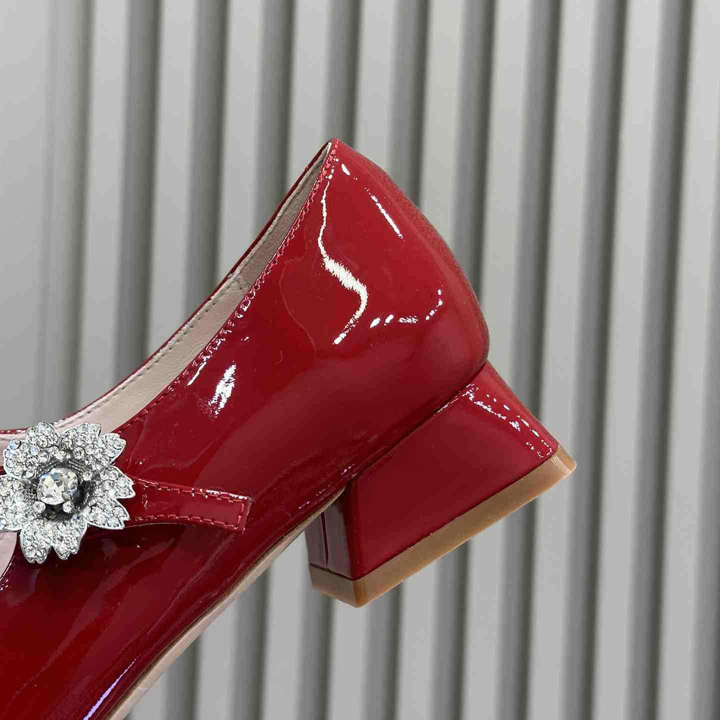 Roger Vivier Bouquet Strass Babies Ballerinas in Patent Leather - PerfectKickZ
