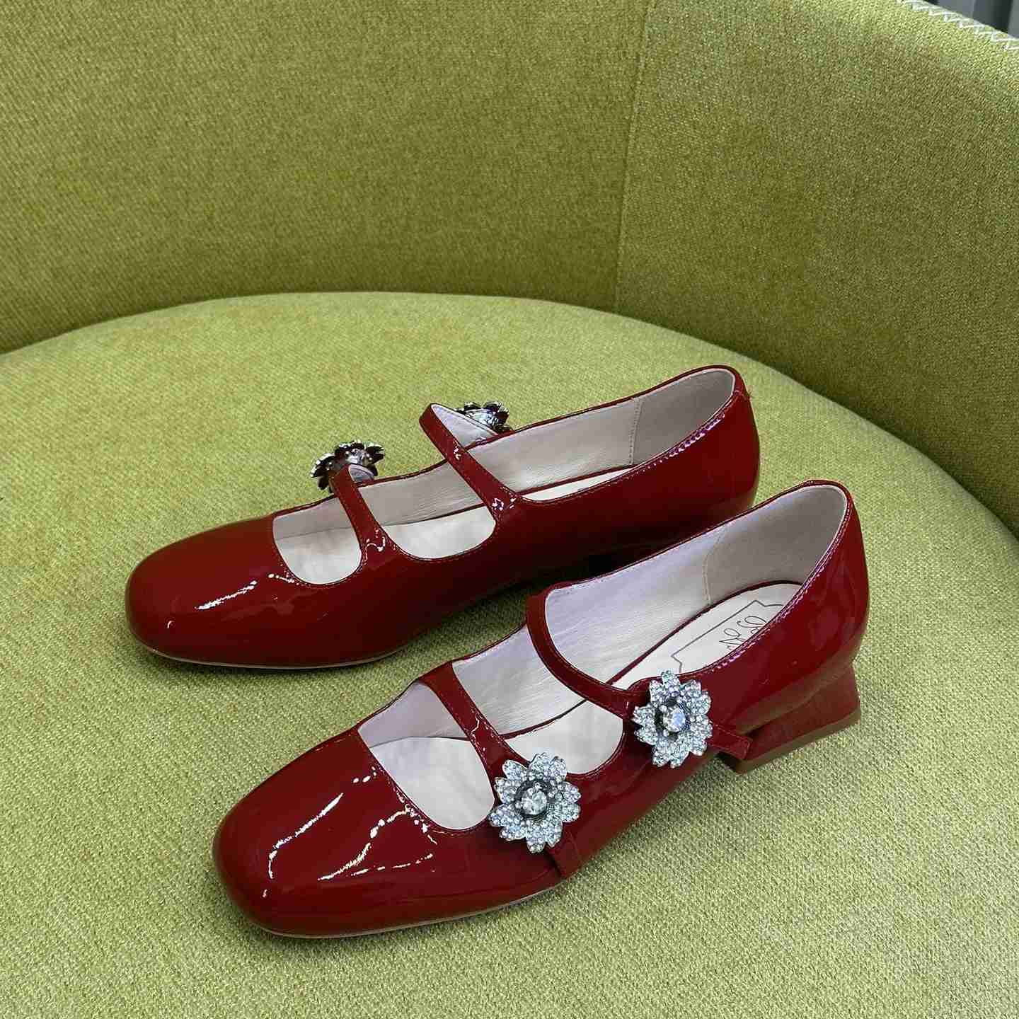 Roger Vivier Bouquet Strass Babies Ballerinas in Patent Leather - PerfectKickZ