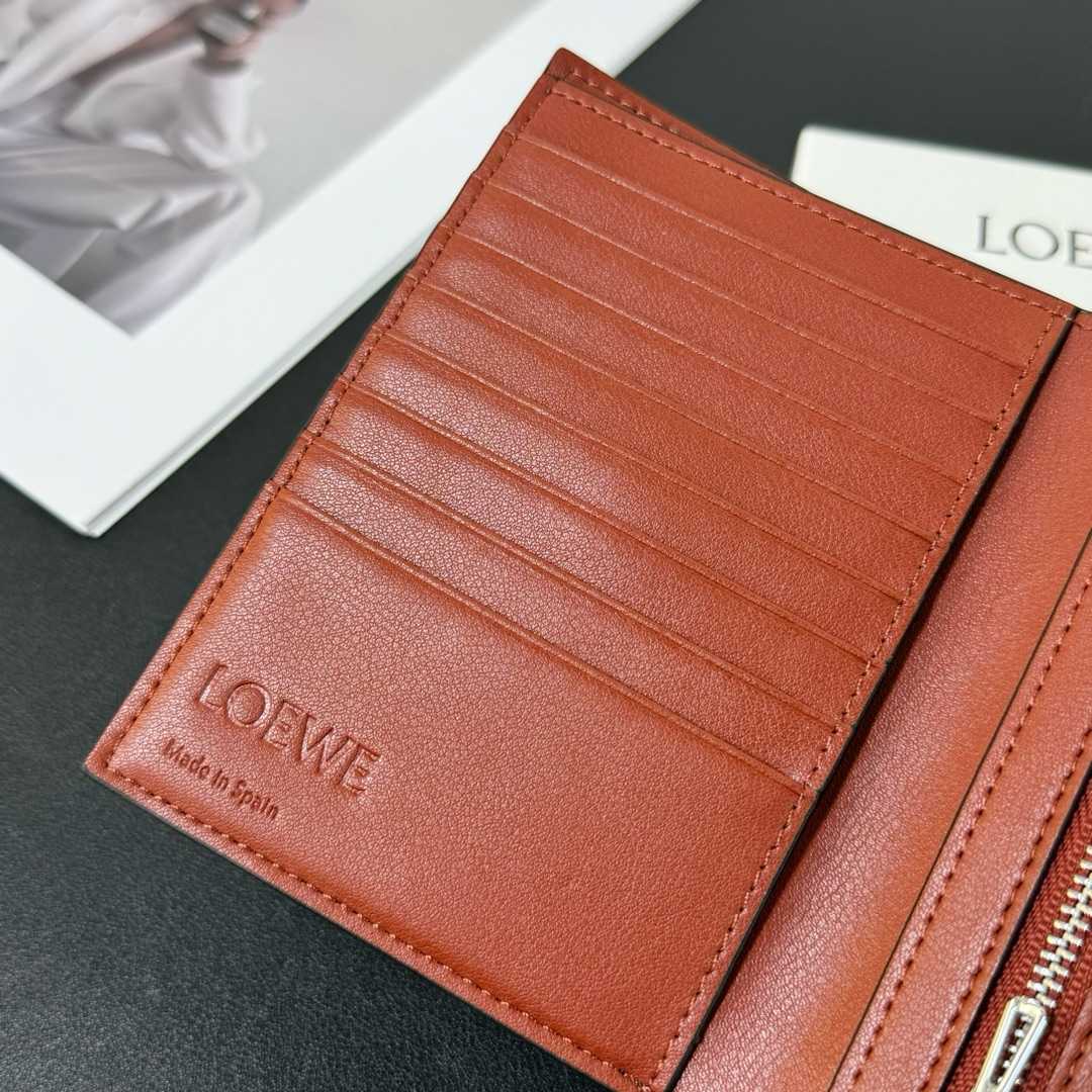 Loewe Medium Vertical Grained-Leather Wallet(14×11cm) - PerfectKickZ