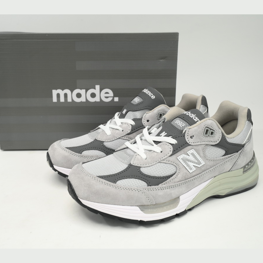 New Balance 992 Black And Gray Sneakers      M992GR  - PerfectKickZ
