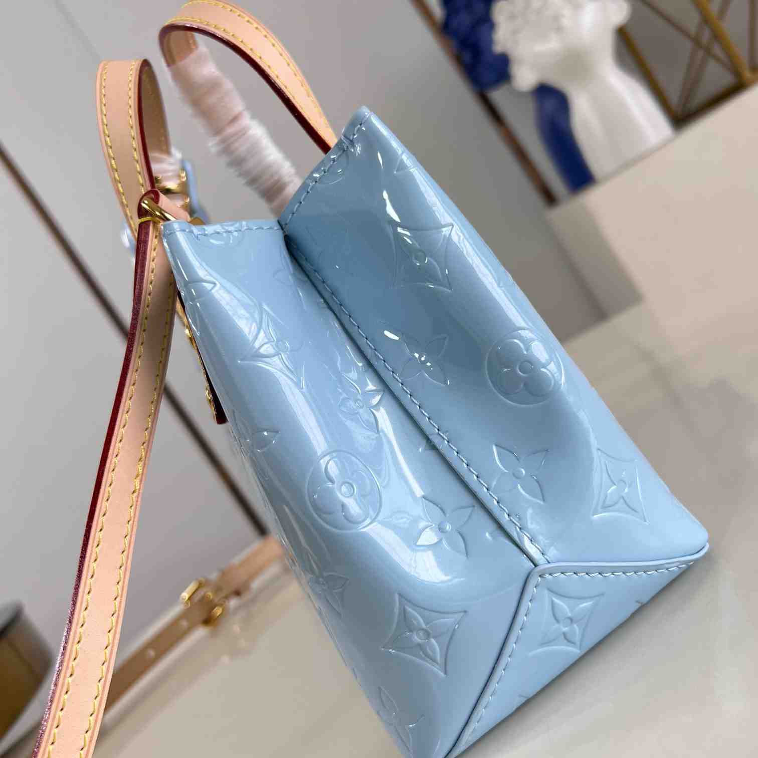 Louis Vuitton Reade PM    M24144 - PerfectKickZ