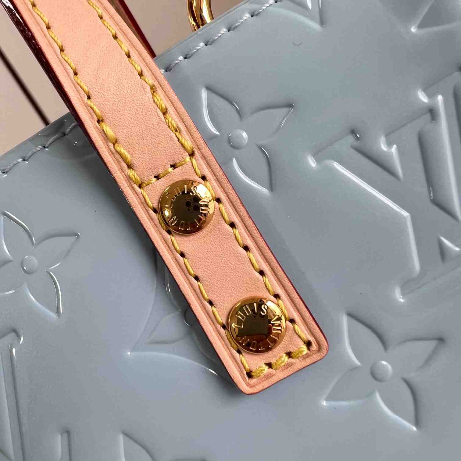 Louis Vuitton Reade PM    M24144 - PerfectKickZ