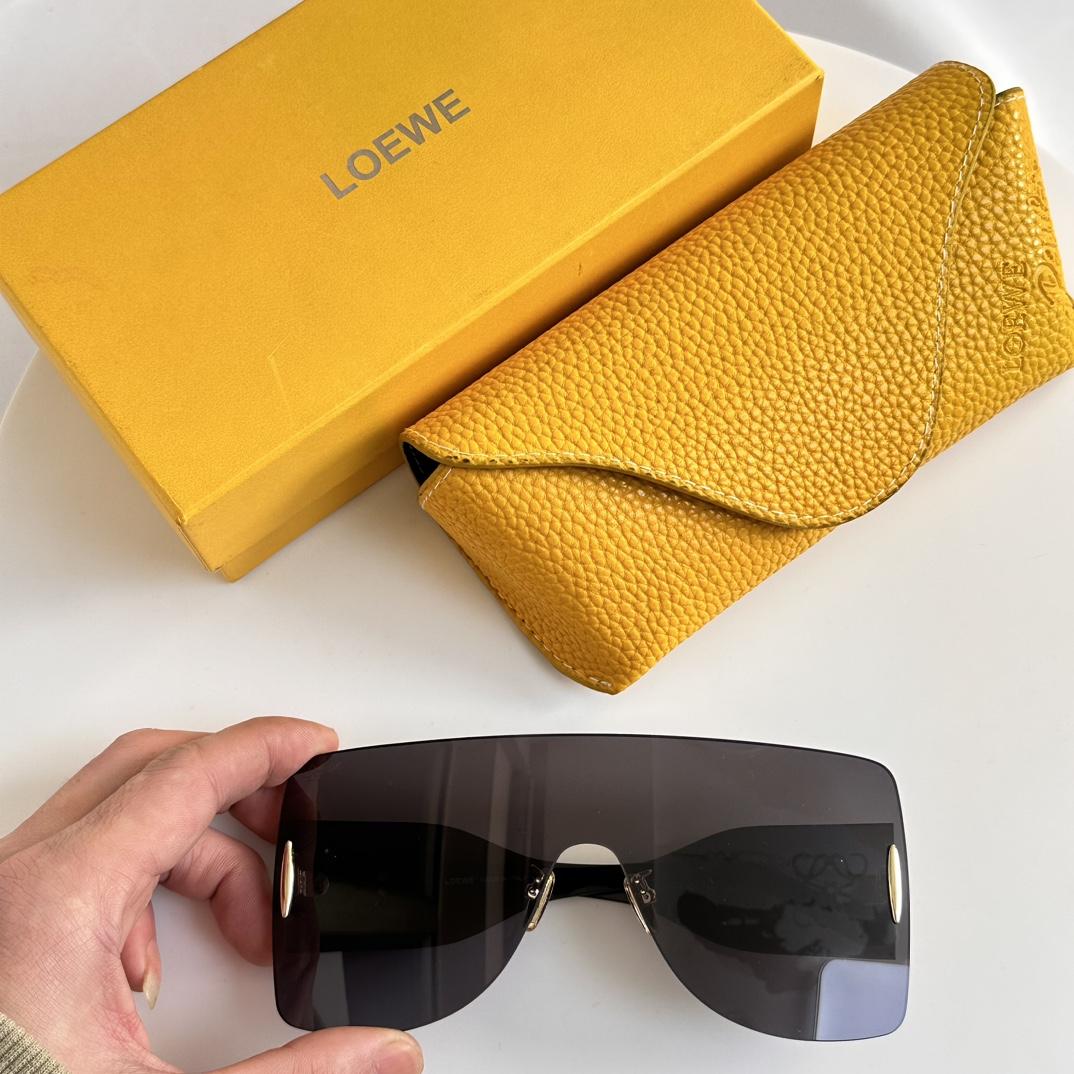 Loewe Mask-Frame Sunglasses       G736270X09 - PerfectKickZ
