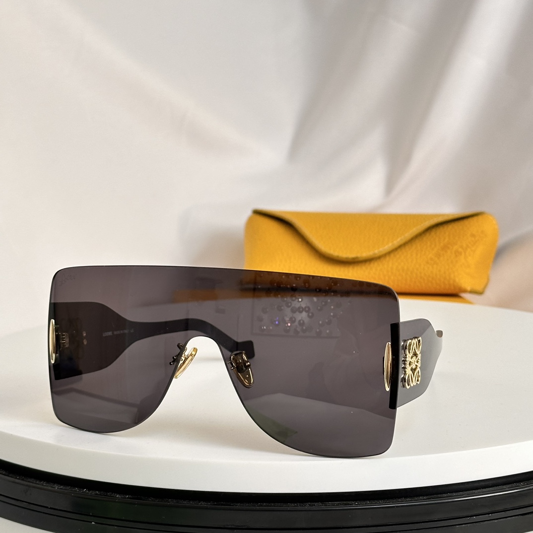 Loewe Mask-Frame Sunglasses       G736270X09 - PerfectKickZ