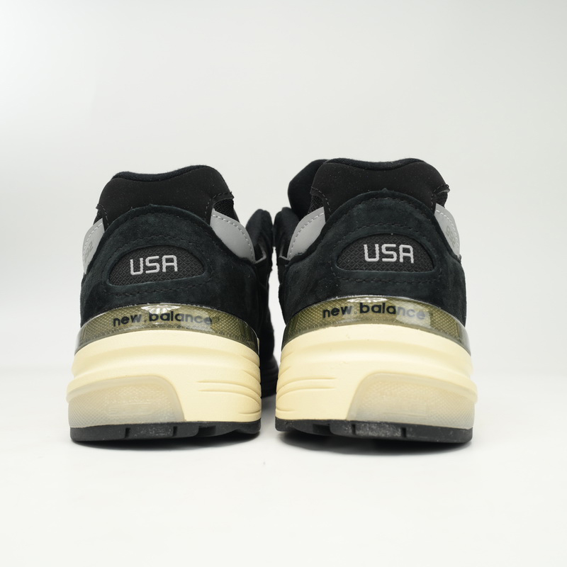 New Balance 992 Black Sneakers      M992BL  - PerfectKickZ