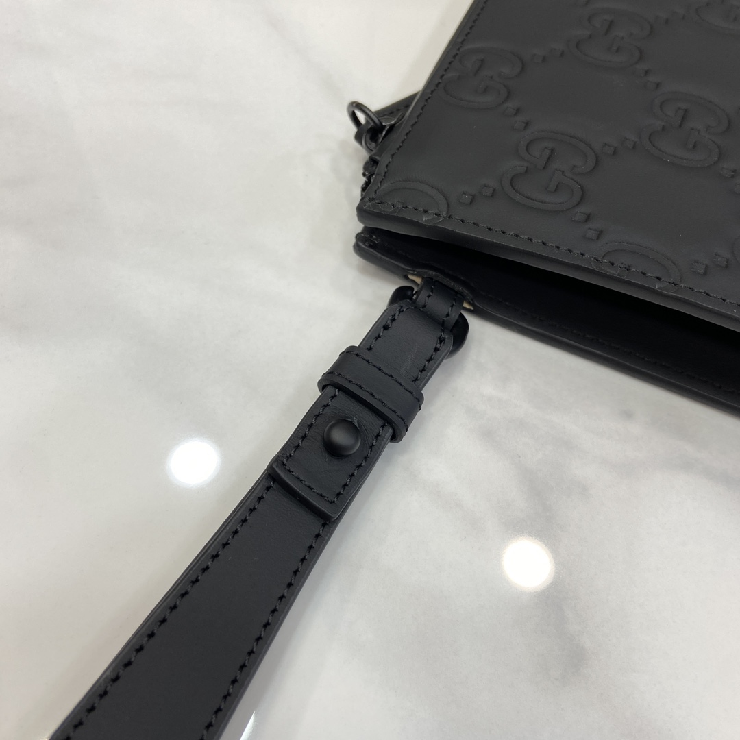 Gucci GG Rubber-effect Pouch - PerfectKickZ