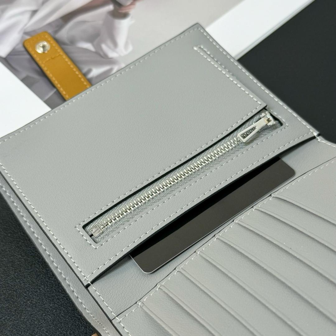 Loewe Medium Vertical Grained-Leather Wallet(14×11cm) - PerfectKickZ