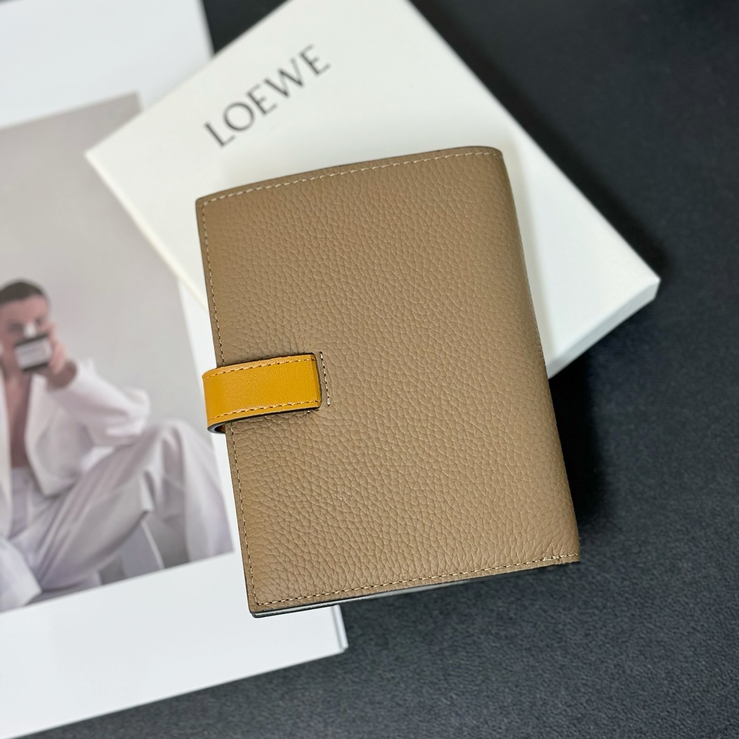 Loewe Medium Vertical Grained-Leather Wallet(14×11cm) - PerfectKickZ