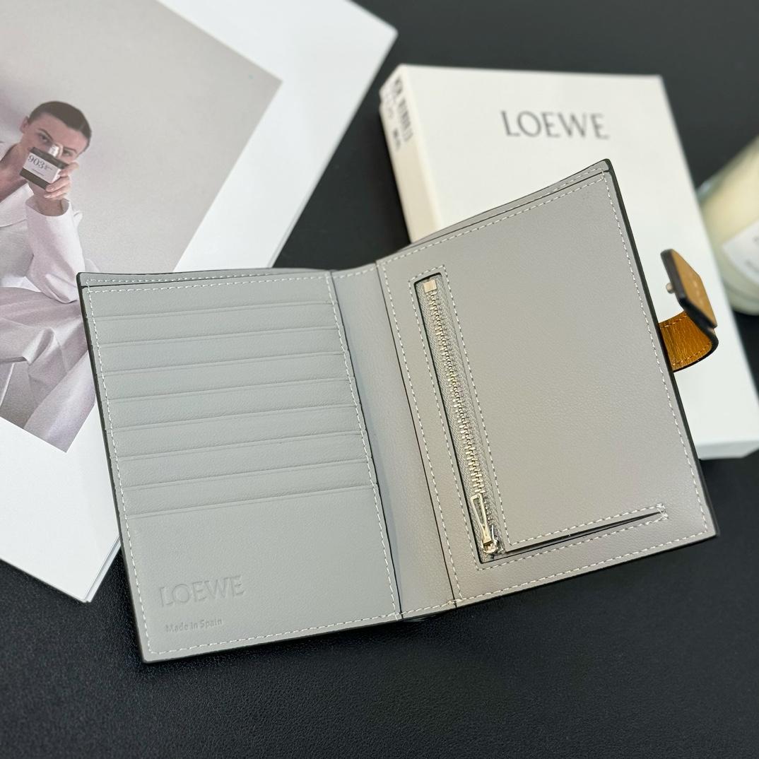 Loewe Medium Vertical Grained-Leather Wallet(14×11cm) - PerfectKickZ
