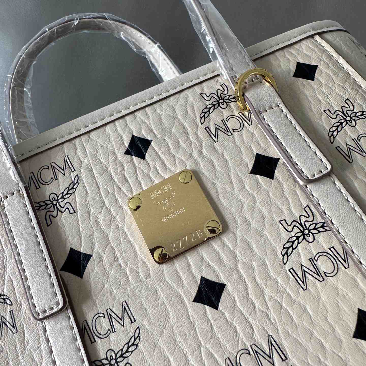 MCM Aren Top-zip Shopper In Visetos - PerfectKickZ