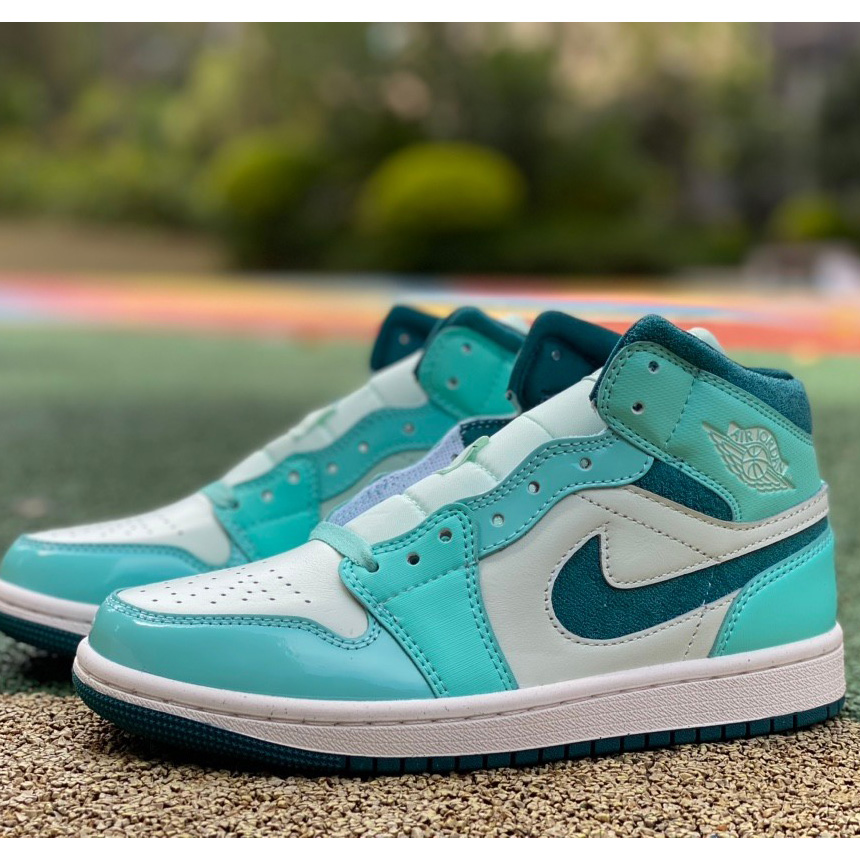 Nike Air Jordan 1 Mid SE AJ1 Sneaker      DZ3745-300 - PerfectKickZ
