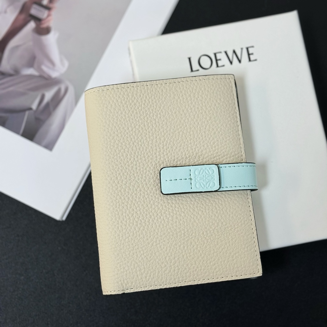 Loewe Medium Vertical Grained-Leather Wallet(14×11cm) - PerfectKickZ