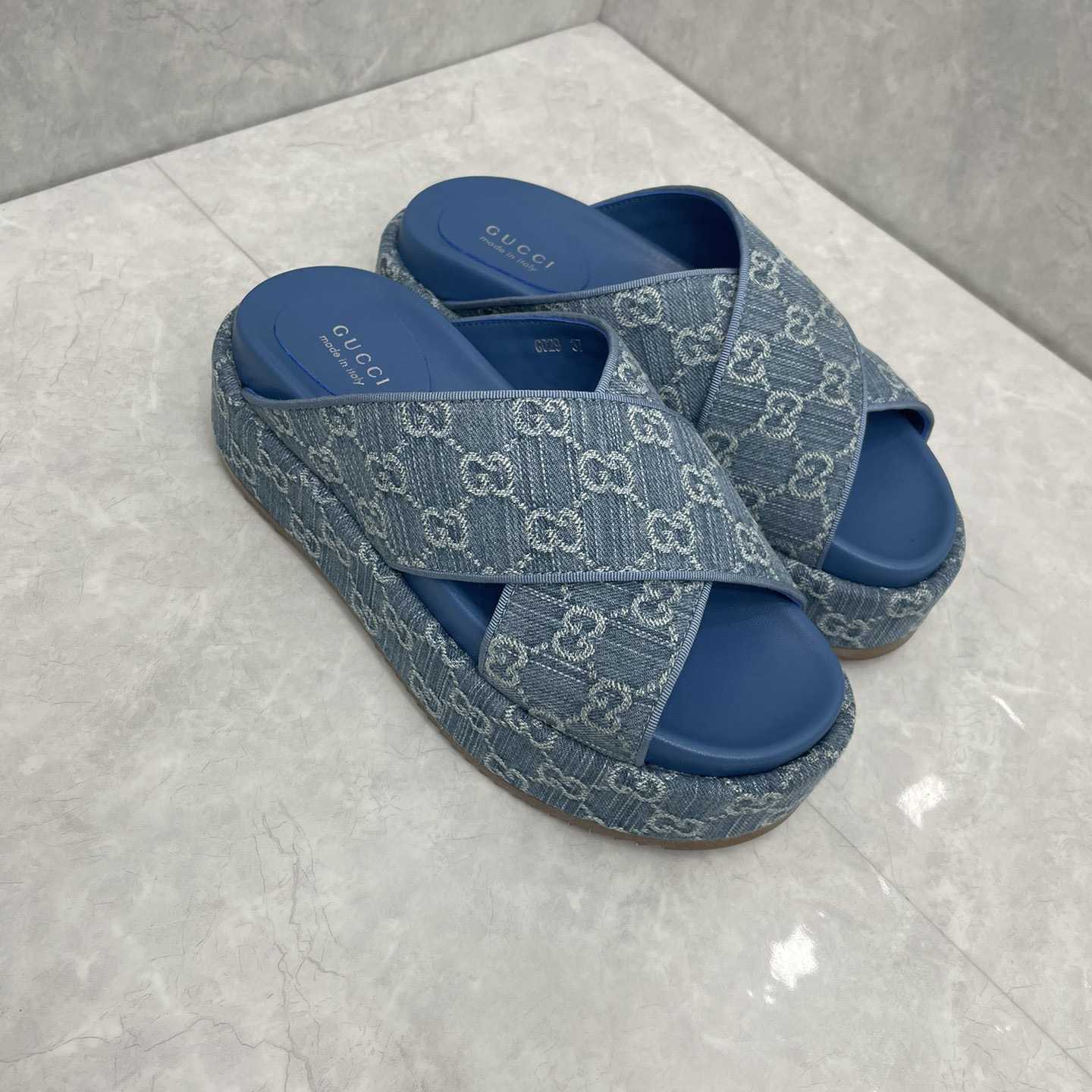 Gucci Women's Blue GG Platform Slide Sandal - PerfectKickZ