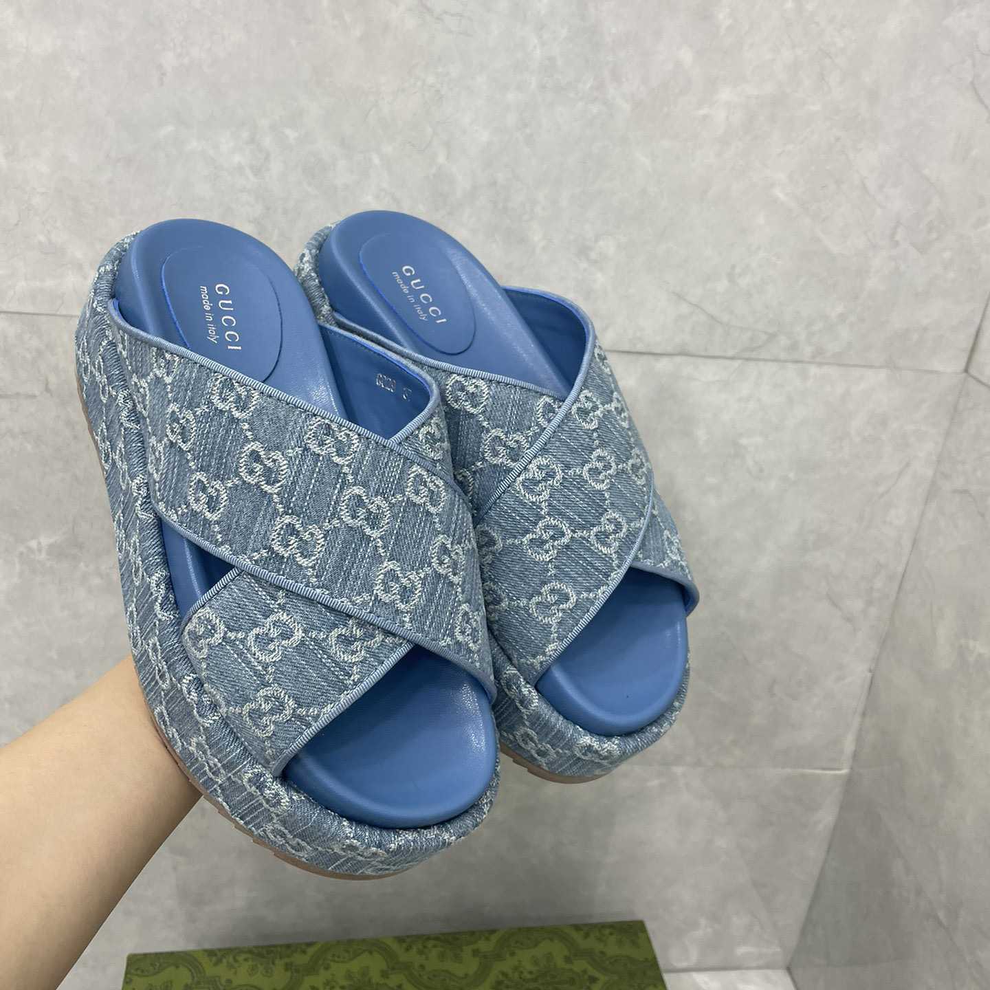 Gucci Women's Blue GG Platform Slide Sandal - PerfectKickZ