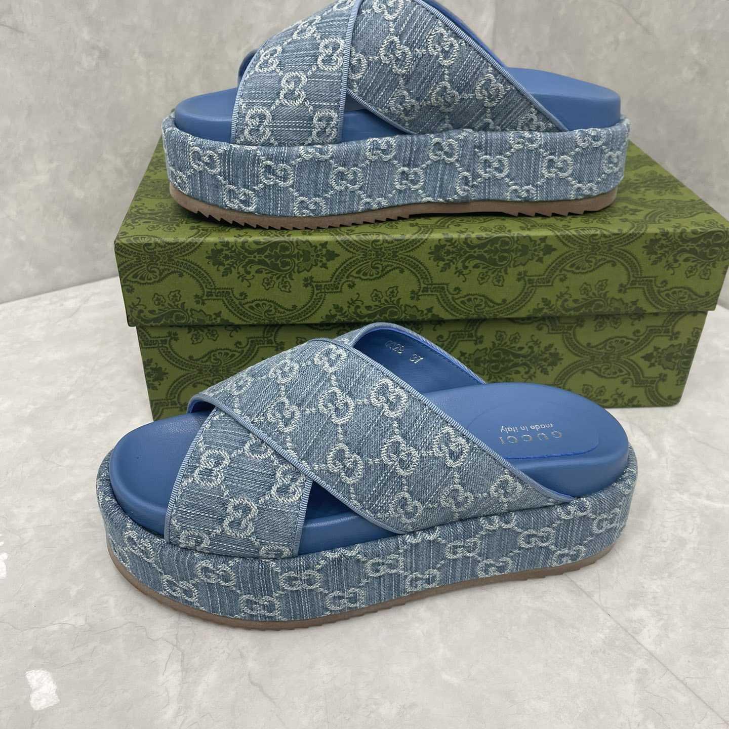 Gucci Women's Blue GG Platform Slide Sandal - PerfectKickZ