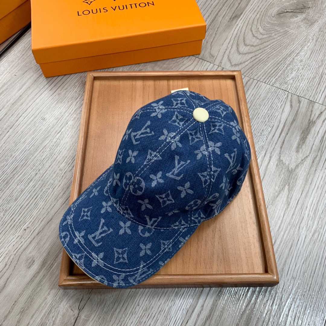 Louis Vuitton Monogram Cap - PerfectKickZ