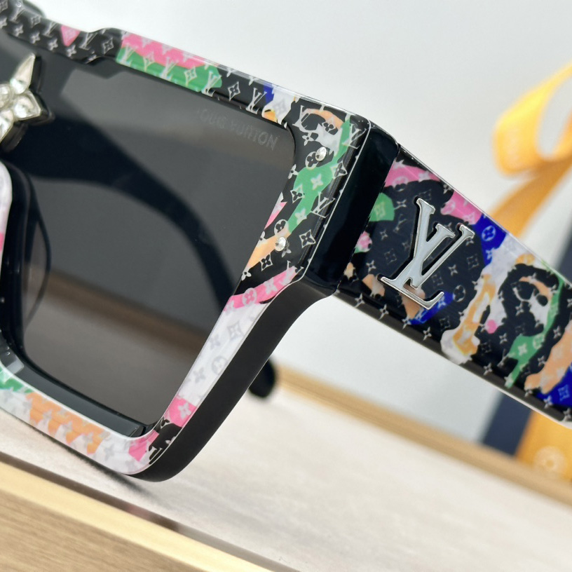 Louis Vuitton Cyclone Mask Sunglasses   Z2031E - PerfectKickZ