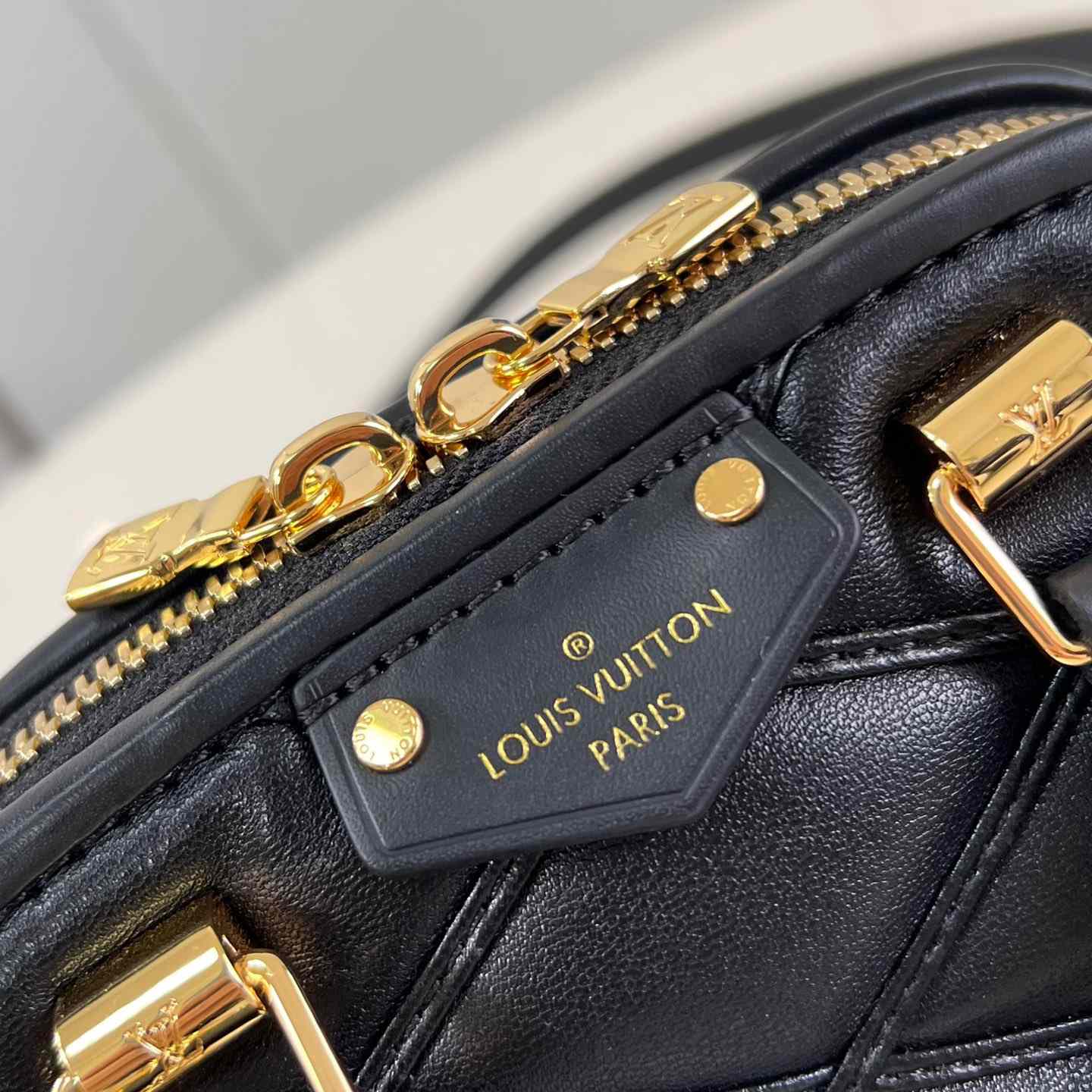 Louis Vuitton Nano Alma    M83048 - PerfectKickZ