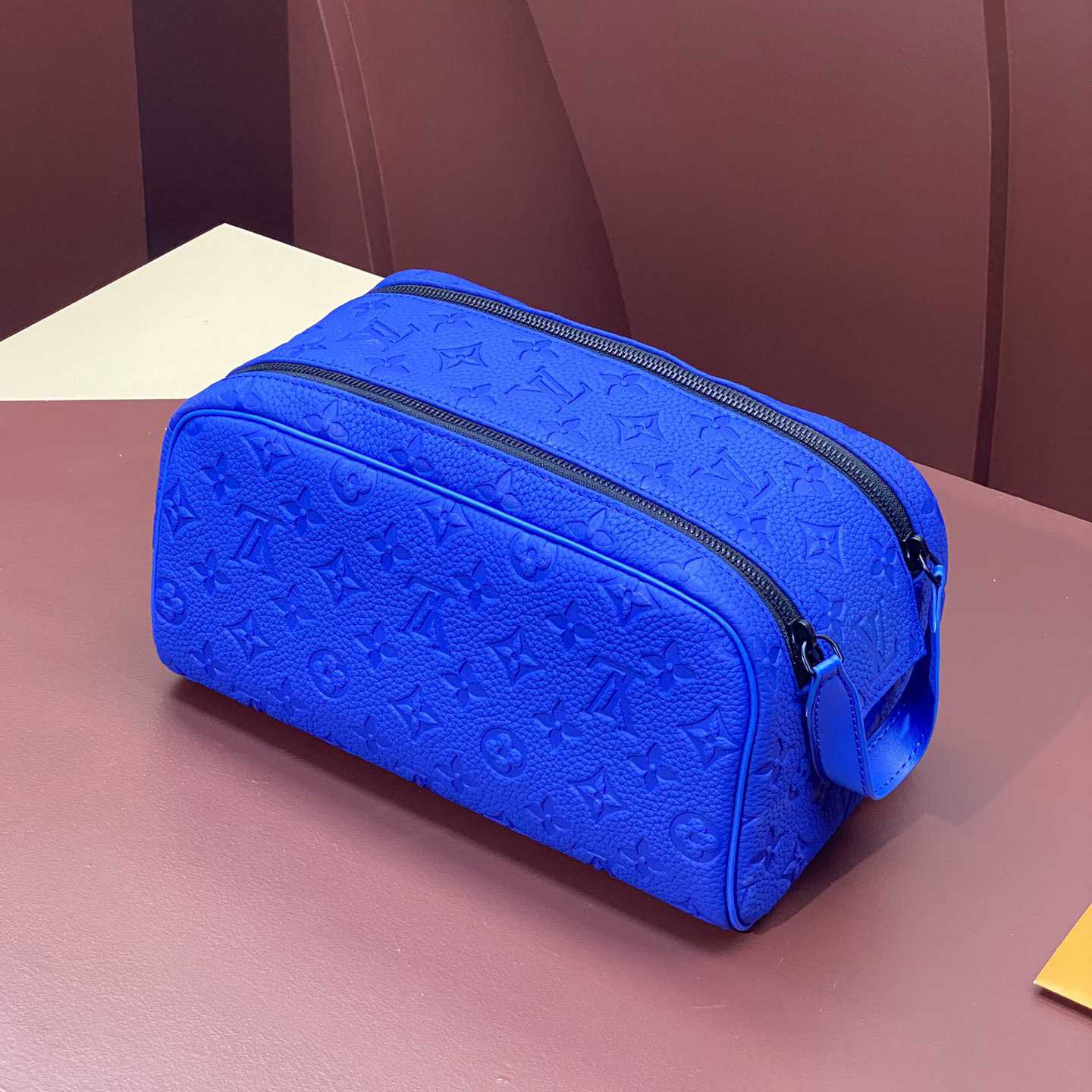 Louis Vuitton Dopp Kit    M82576 - PerfectKickZ